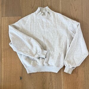 Aritzia - TNA Fleece Light Gray Women’s Crewneck Sweater